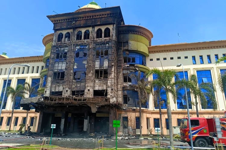 Kebakaran Asrama Haji Medan, bahas