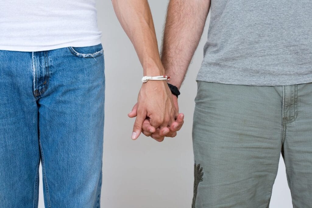 Pasangan gay, Banda Aceh, bahas