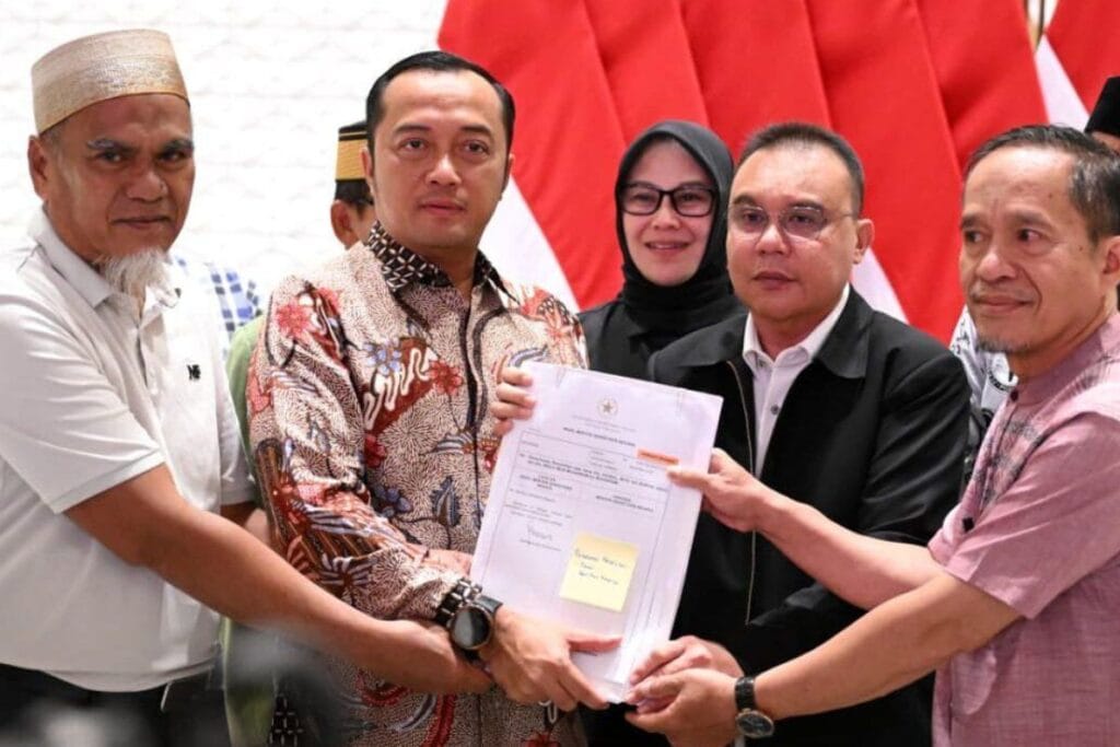 Prabowo rehabilitasi guru Luwu Utara, bahas