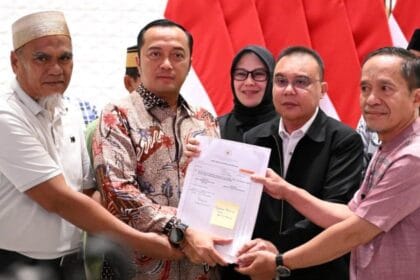 Prabowo rehabilitasi guru Luwu Utara, bahas
