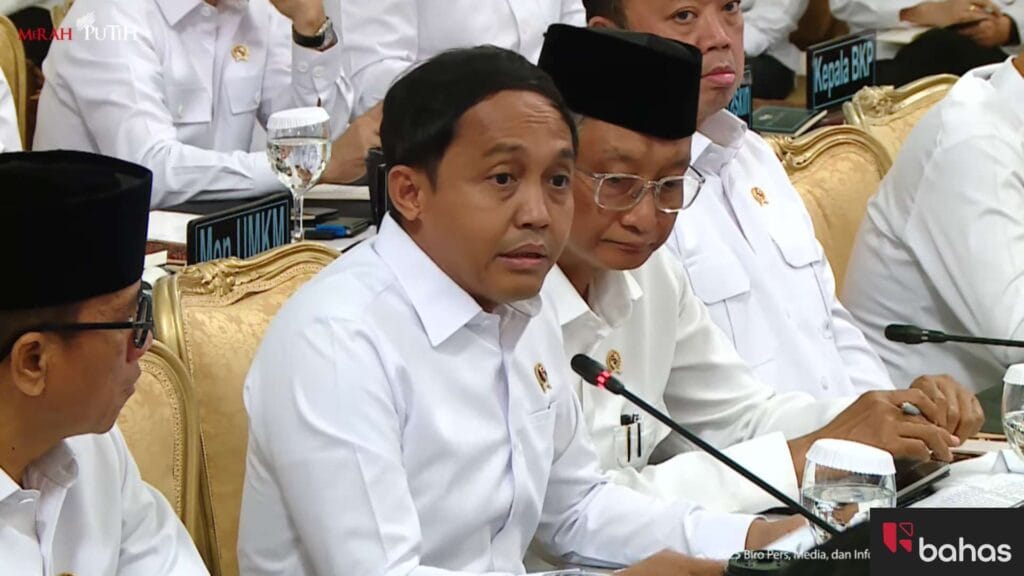 Menhut Raja Juli Antoni