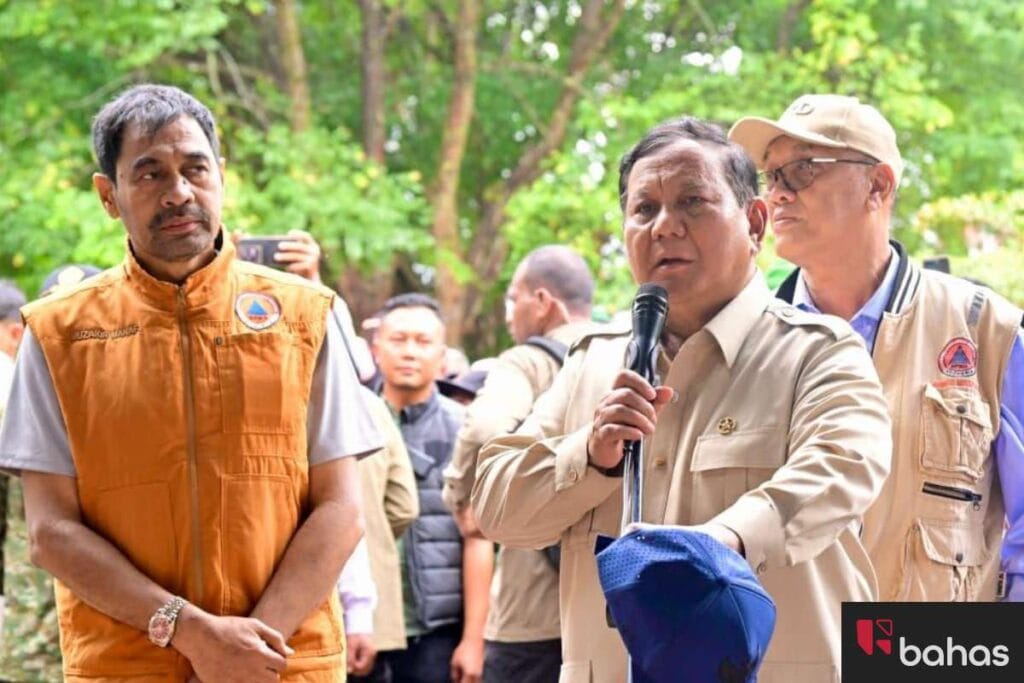 rumah korban banjir, prabowo, bahas
