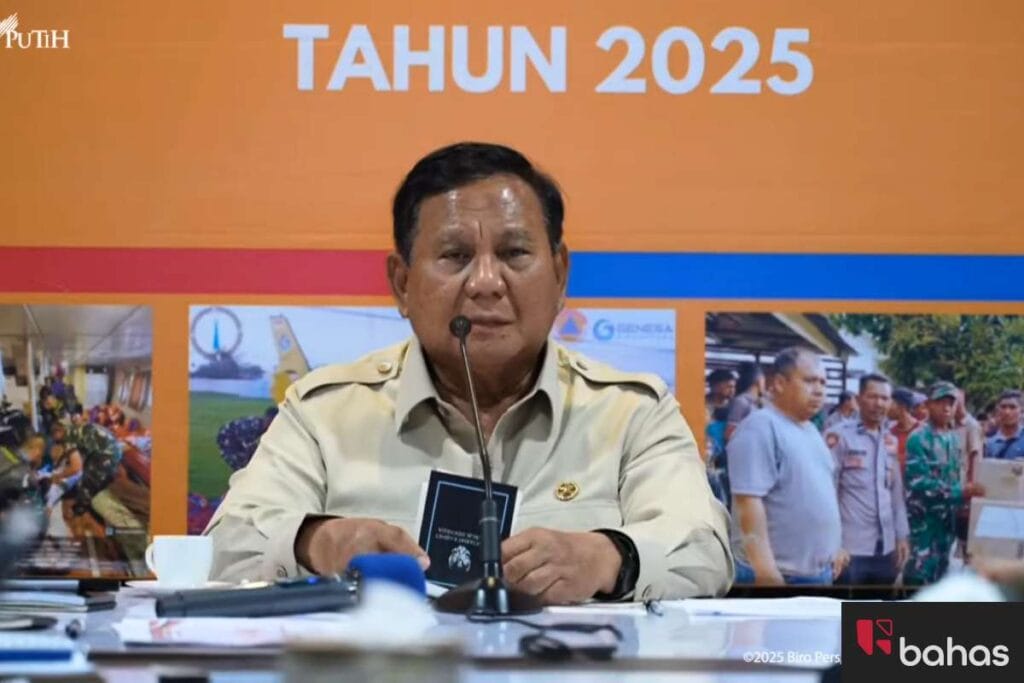 Prabowo, pejabat, bahas